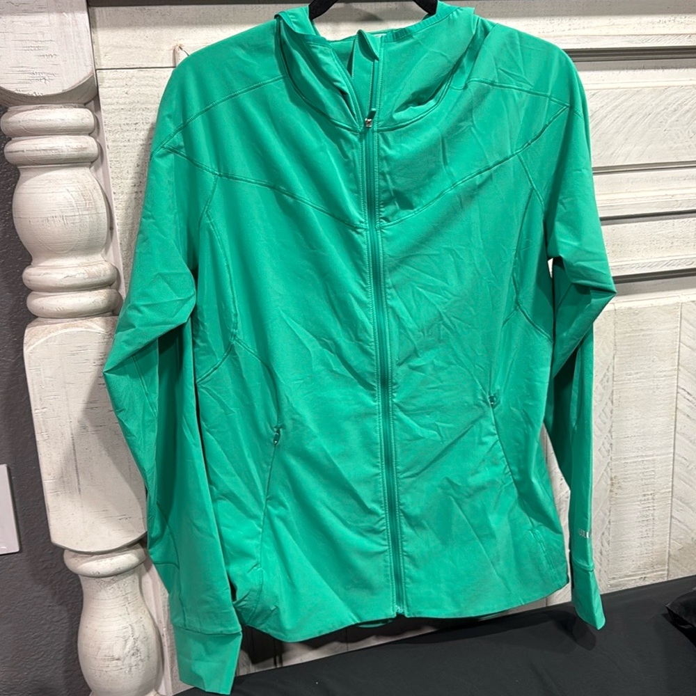 Lululemon Mist Over Windbreaker - Size 12 - NWOT